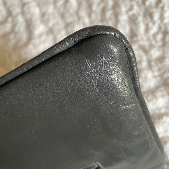 DOVE dark gray Leather Wristlet Clutch Bag Double o-ring zip 1960s 70s vintage